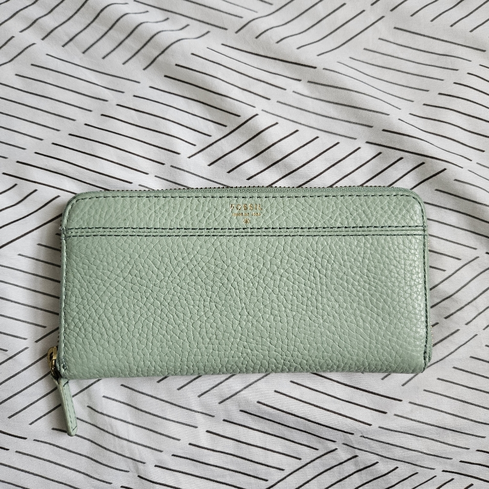 Fossil Mint Green Zip-Around Leather Wallet